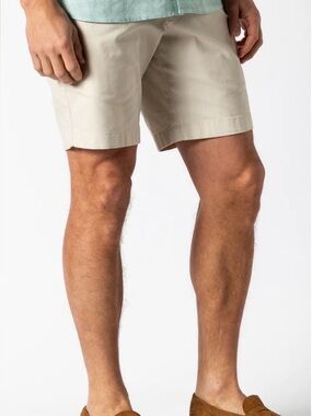 NWT Duck Head 9" Gold School Chino Short in Stone Size 35